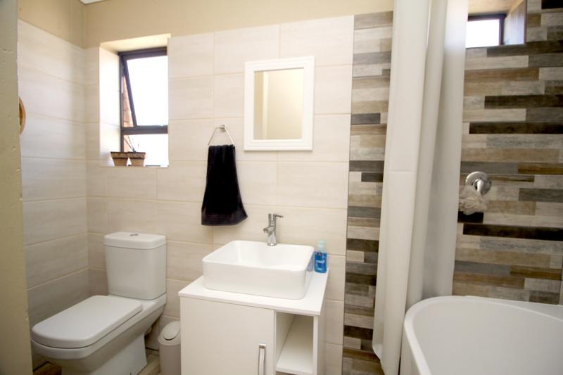 4 Bedroom Property for Sale in Reebok Western Cape